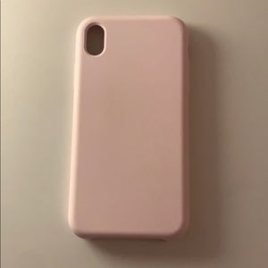 Light pink silicone case (iPhone XR)